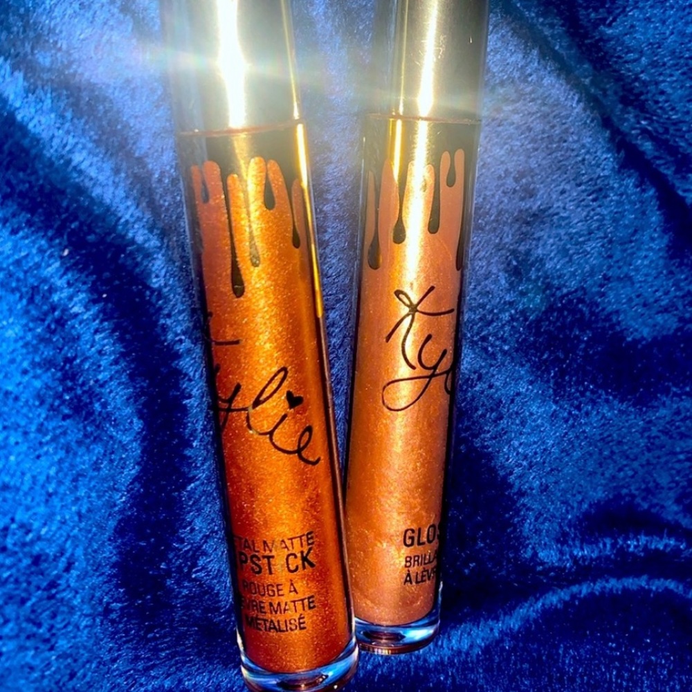 Kylie mettal matte lipstick &gloss